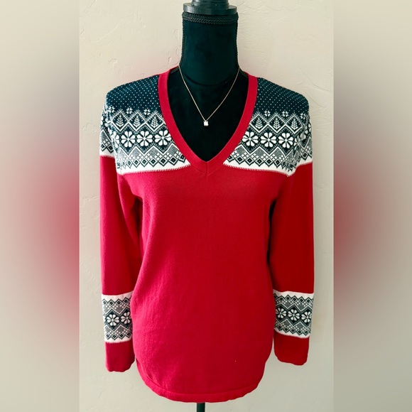 Vintage Women’s Tommy Hilfiger Red and White V-Neck Holiday Sweater. Size M - Picture 1 of 3